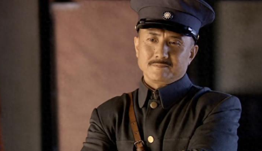 再看《人间正道是沧桑》才懂立华为何放弃心仪的瞿恩,选择董建昌