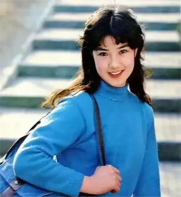 知名演员任冶湘:20岁一炮而红,嫁普通老公,现如今近况如何!