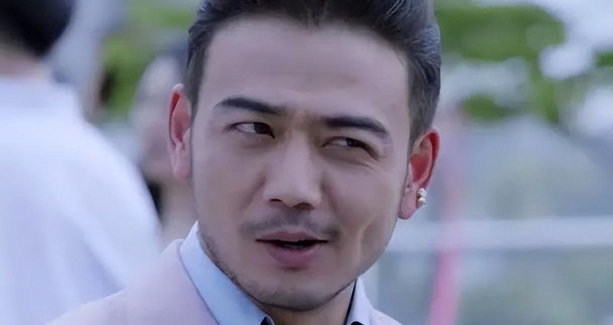 油腻男明星毫不自省,黄晓明青春不再却装嫩,杨烁演技油腻辣眼睛