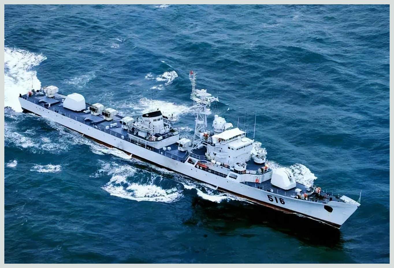 "516"火力支援舰,全球仅一艘在中国,可250枚火箭弹同时发射
