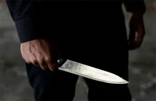 2012年深圳一男子为妻子过生日,无意间一句话,竟将妻子3锤锤死