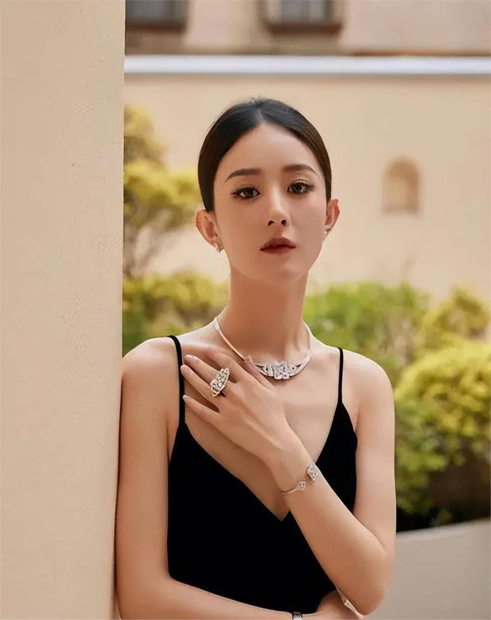 "袁姗姗爆出,陈妍希被陈晓玩弄,赵丽颖才是聪明人?