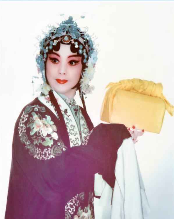 石维坚离世:9岁丧母,父亲和继母因他跳楼自杀,妻子是京剧名家