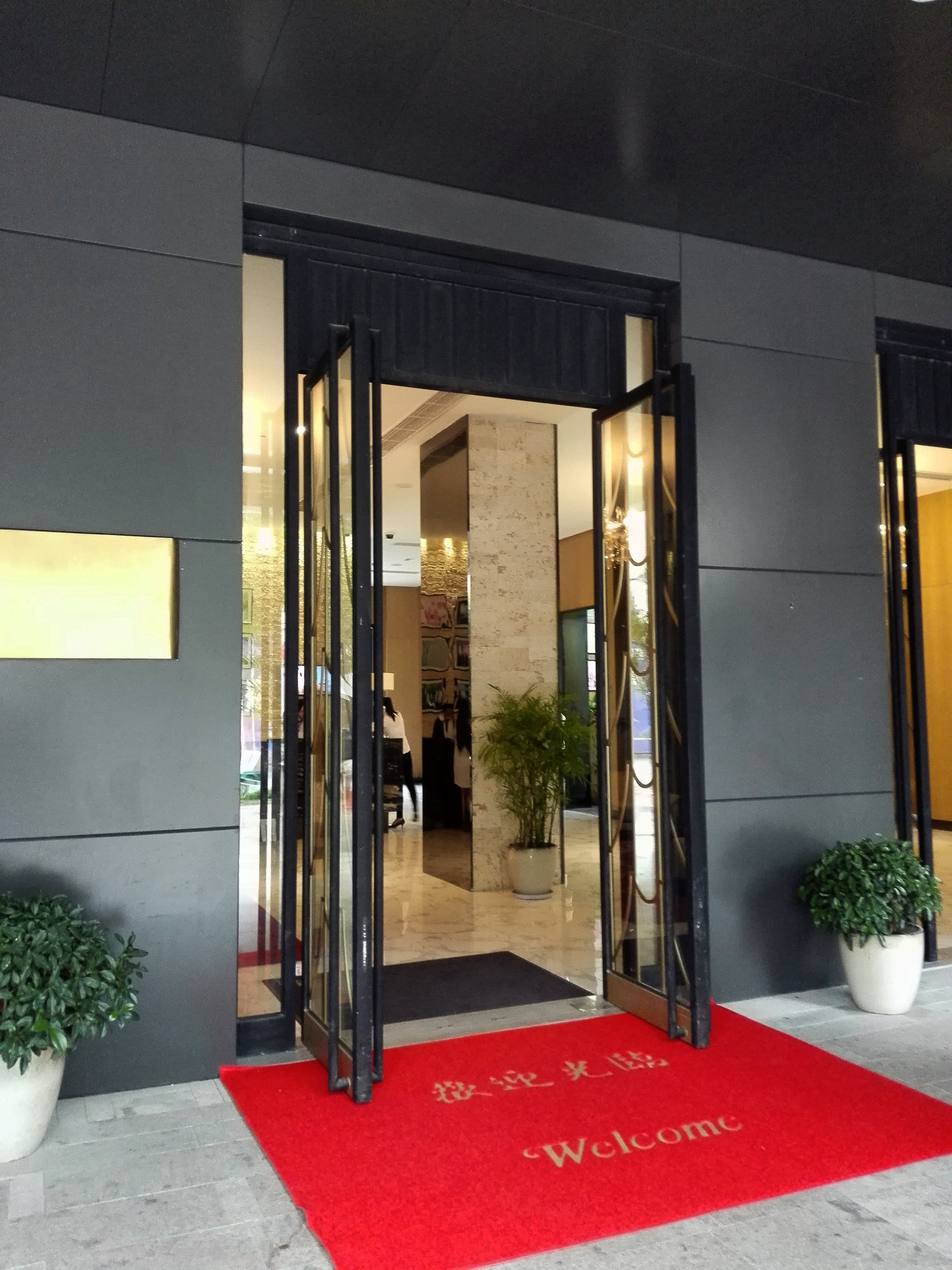 结婚多年的妻子出轨,背后设计陷害我,得知真相我让她如过街老鼠