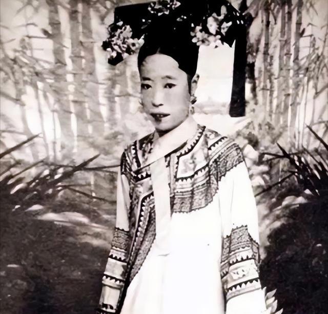 隆裕太后生活富裕,又没有疾病,为何在清帝退位第二年就离世了?