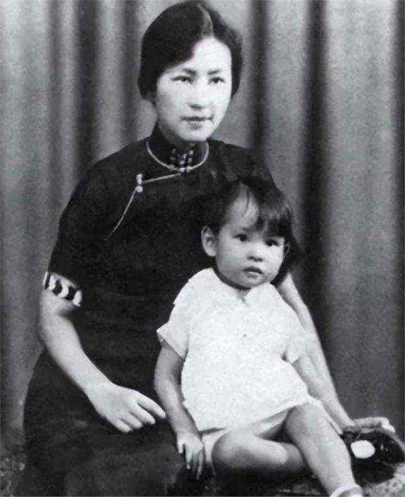 1953年,林徽因女儿梁再冰与于杭的结婚照,完全遗传母亲的基因