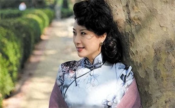 王静:山东书香门第出身,凭精湛演技和高尚品德成清流女演员