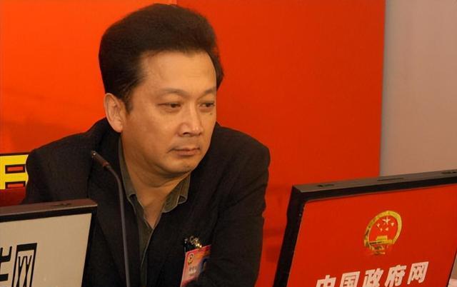 军旅歌唱家郁钧剑:传唱《小白杨》五十载,近况如何?