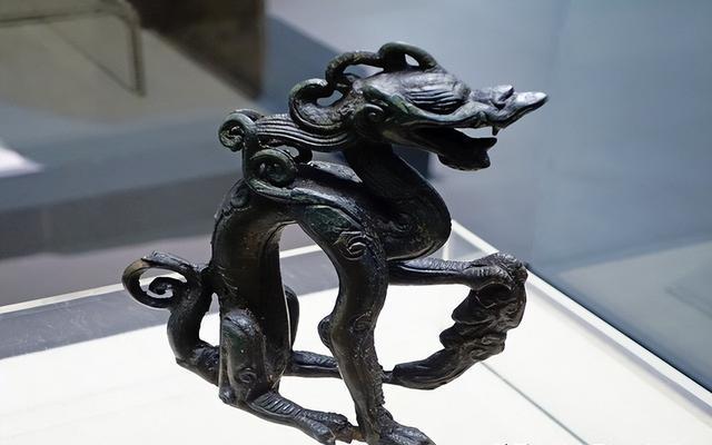 关于阿城出土的金代铜坐龙是皇室的御用器物,你能看出什么