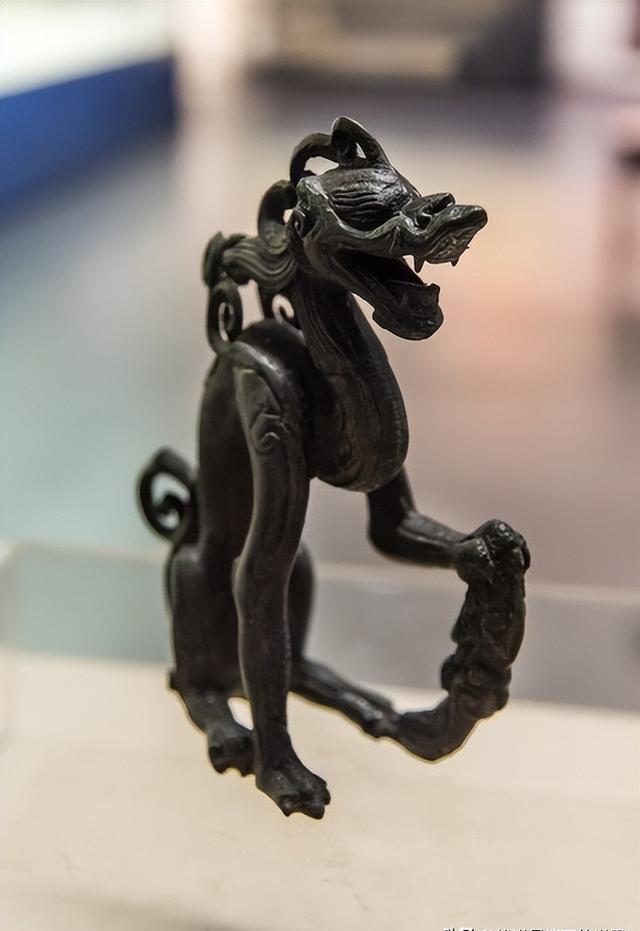 关于阿城出土的金代铜坐龙是皇室的御用器物,你能看出什么