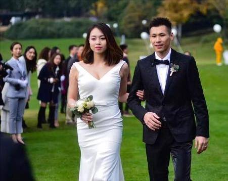 奥运冠军张成龙,白富美倒追成眷侣,共创事业乐融融