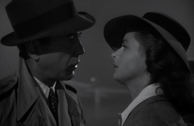 爱情与抗争的交织,《卡萨布兰卡》一部经典电影的文化分析