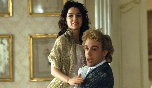 《莫扎特传》:天才与狂热的交响曲,莫扎特到底是魔鬼还是天使?