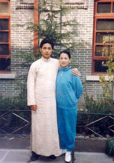 著名演员王霙:学过芭蕾唱过越剧,与再婚妻子夫唱妇随