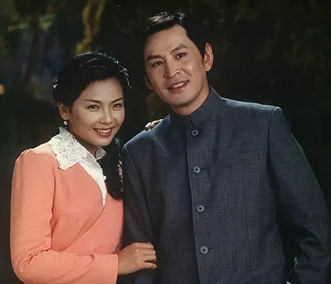 回顾王亚楠:车祸后走上演艺路凭"江啸"一角爆红,49岁妻子成谜