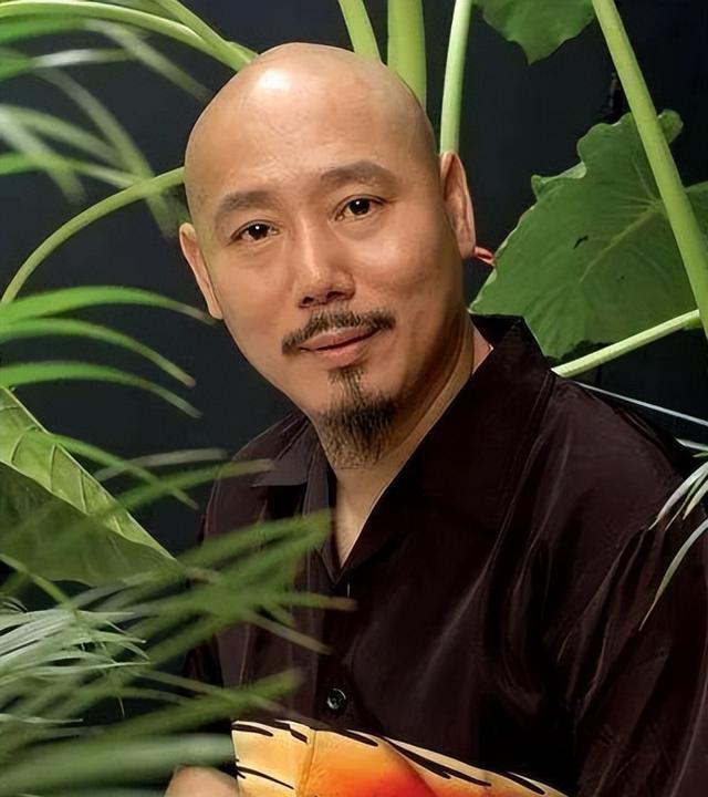 李成儒探讨年龄差异:大2婚妻18岁,为何爱上小28岁侯璎珏却无果