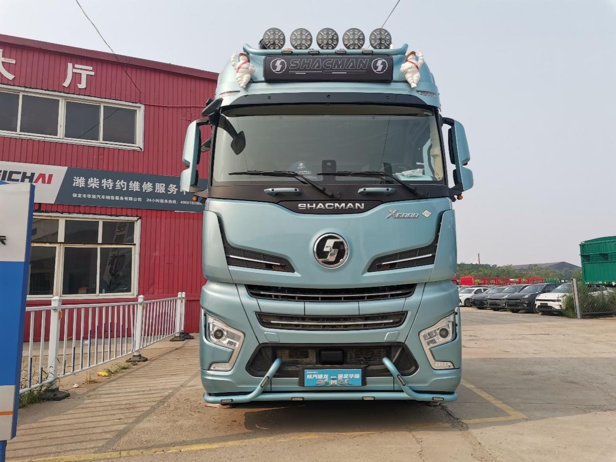 能上路的改装卡车 700马力陕汽德龙x6000燃气牵引车