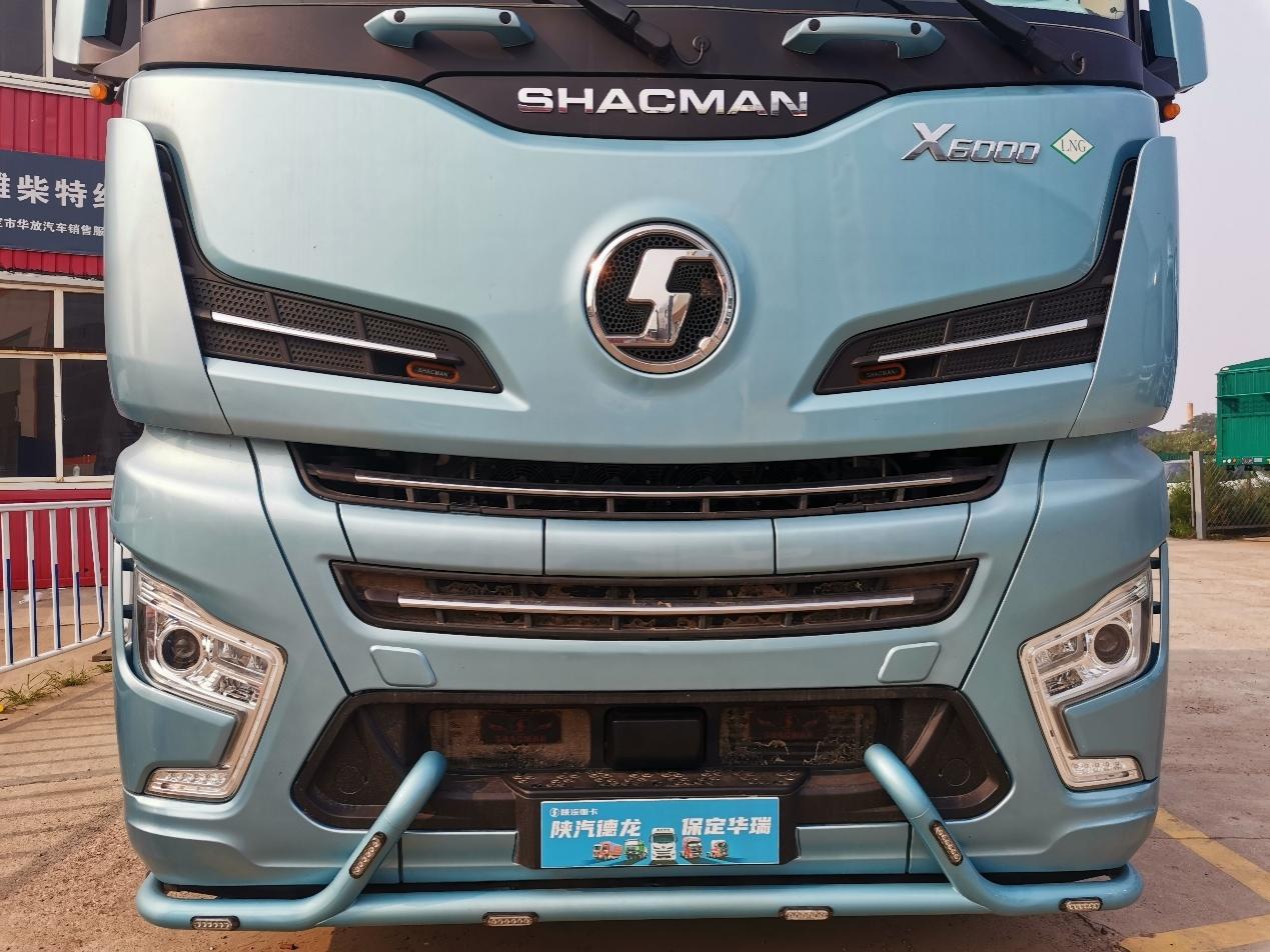 能上路的改装卡车 700马力陕汽德龙x6000燃气牵引车