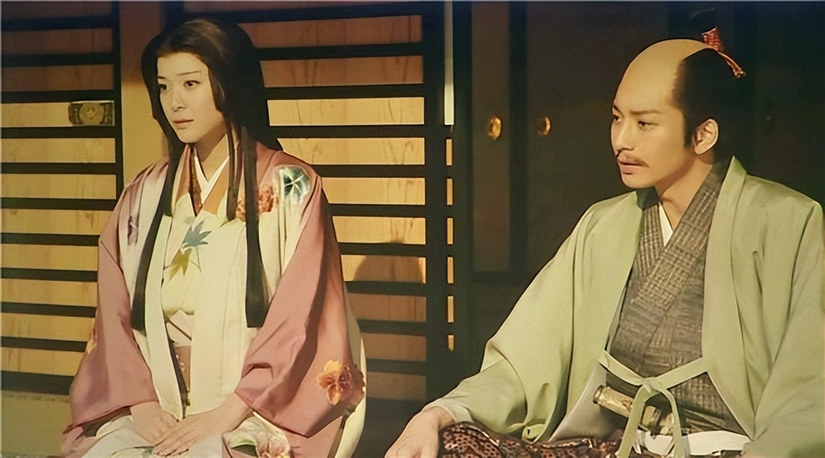 舔狗的报复:丰臣秀吉追求织田市二十年未果,最后迎娶其18岁女儿