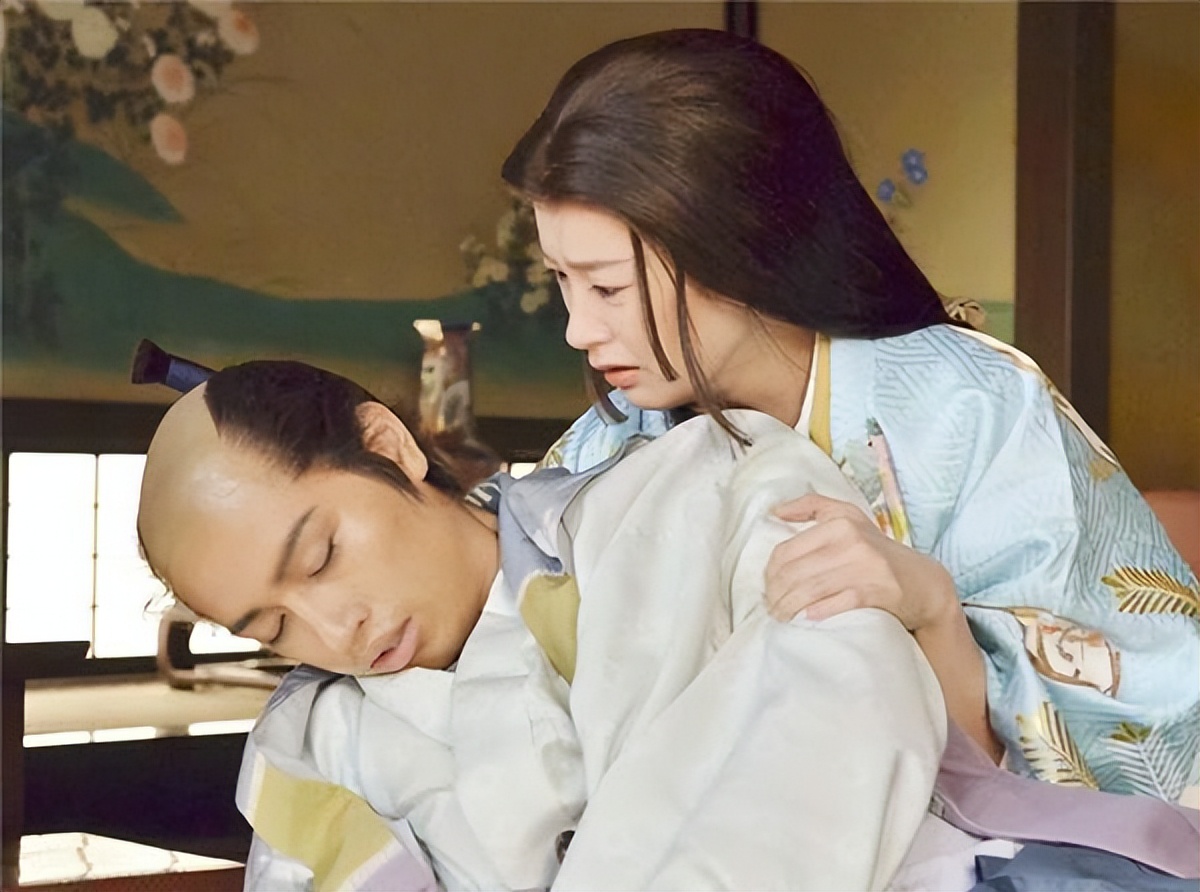 舔狗的报复:丰臣秀吉追求织田市二十年未果,最后迎娶其18岁女儿