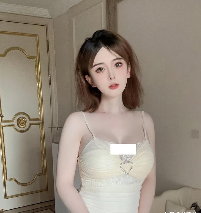 从不认输!变性网红艾比揭秘脸部60次整容,以前更吸睛