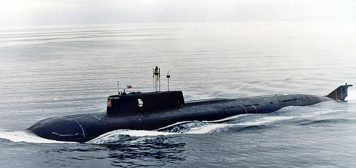 949型核潜艇,成世界体积最大,威力最强的巡航导弹核潜艇
