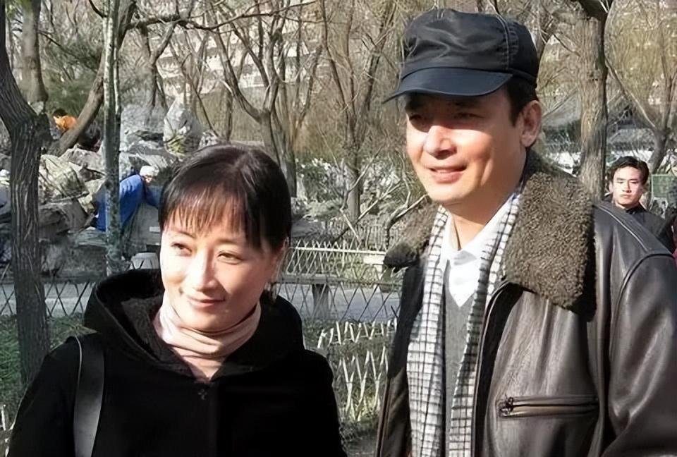 侯长荣和陈剑月,因红楼梦结缘,结婚39年无绯闻,被称为神仙眷侣