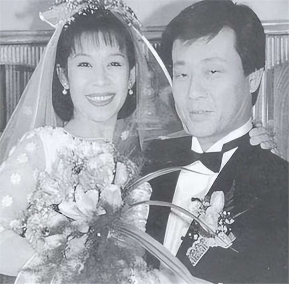 寇世勋二个老婆照片图片