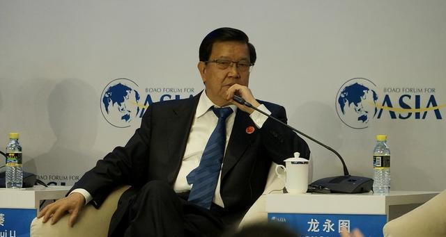 1997年龙永图与美谈判,美方:中国肉只能做狗食,龙永图如何回应