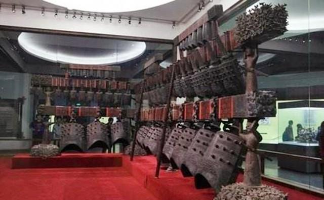 1978年,湖北发现豪华水墓,出土21口陪葬棺材 - 副本