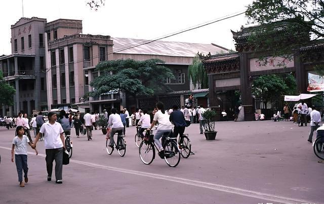 40年前的河南开封长啥样?20张罕见老照片,跟现在不一样