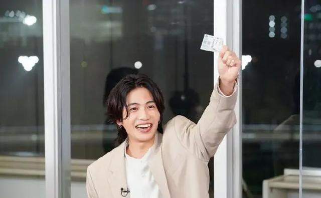 石川佳纯新恋情曝光!男友大2岁,身高178,竟是知名演员!