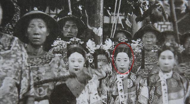 隆裕太后生活富裕,又没有疾病,为何在清帝退位第二年就离世了?