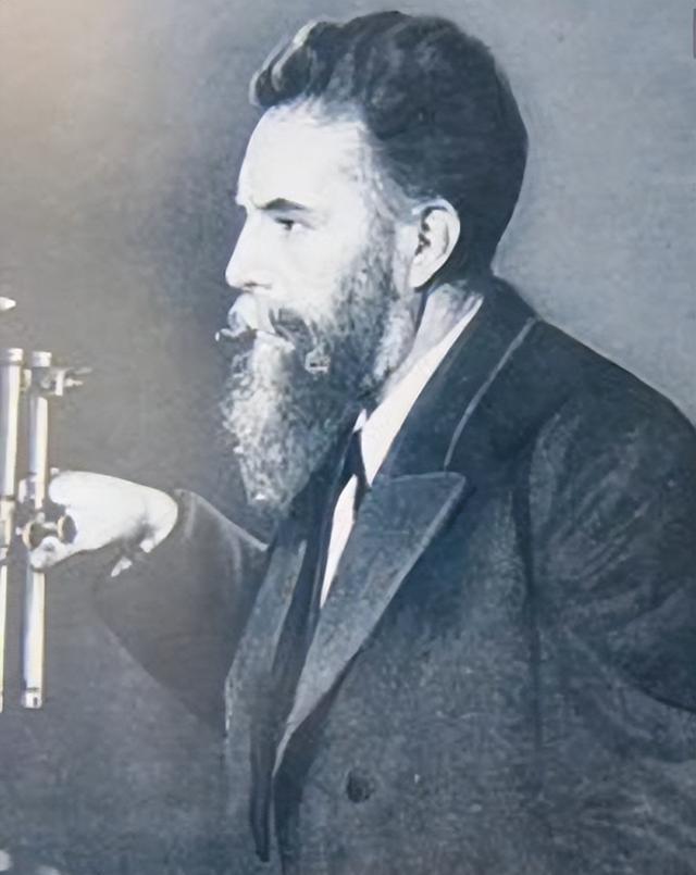 首届诺贝尔物理学奖获得者:威廉·康拉德·伦琴,x射线的深远影