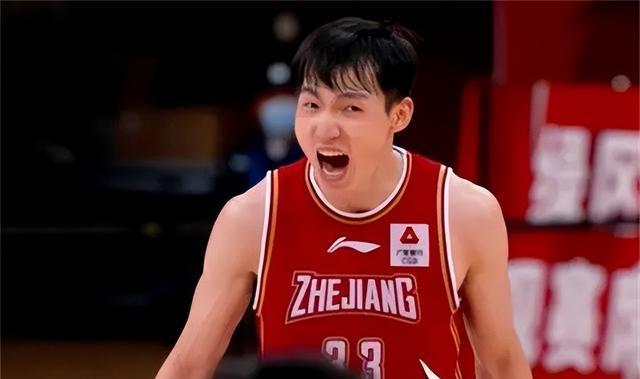 吴前婚姻家庭生活细节和收入?