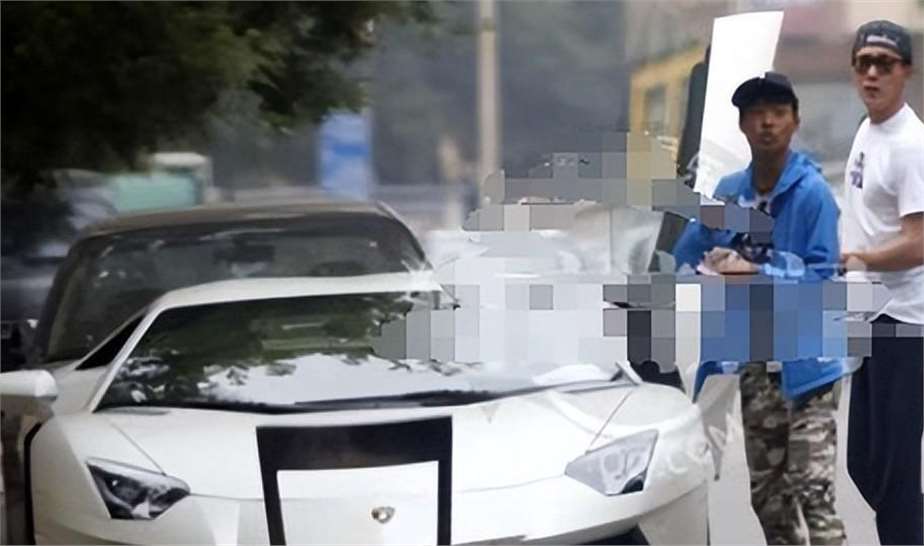 坐拥北京9亿四合院,开千万豪车的李晨,为啥至今无人敢嫁?