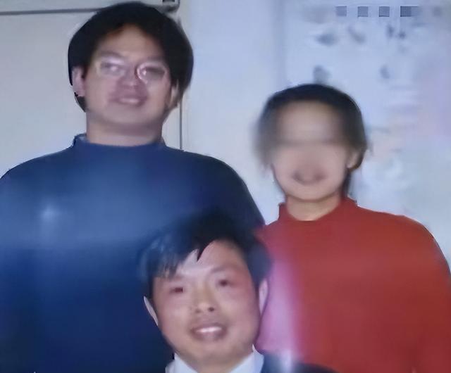 北大博士后王永强移民美国20年不回家,母亲重病也不管,为何?