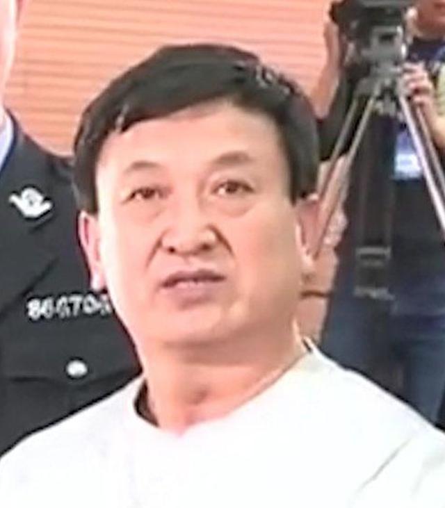 故事:盗墓祖师爷,盗200座涉案5亿,被捕后法庭上嚣张放话