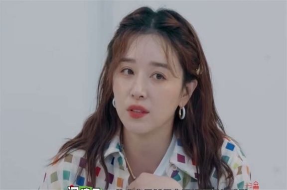 董力问阚清子喜欢大海什么,她订婚后首次回应并澄清与前任关系