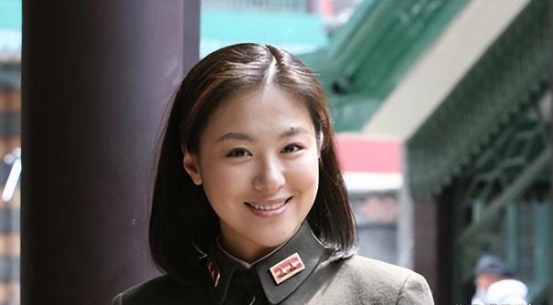 重看《潜伏》:左蓝最初靠近余则成是"美人计"吗?真相让人感动