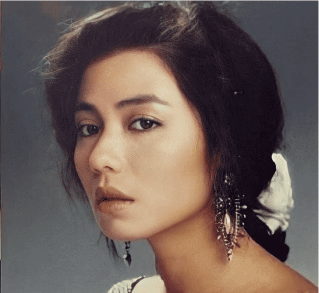 19岁已是"人间尤物",刘德华理想老婆,却守寡17年,现风韵犹存