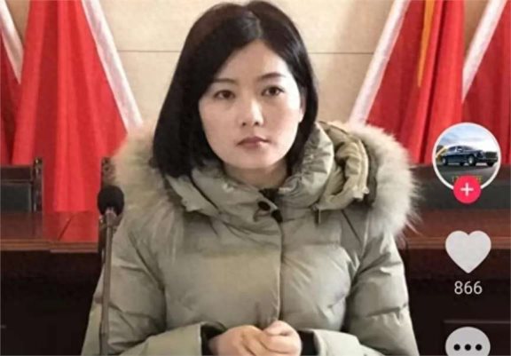 江西万年县李佩霞家庭背景被扒!已婚有儿,孩子都上高中了!