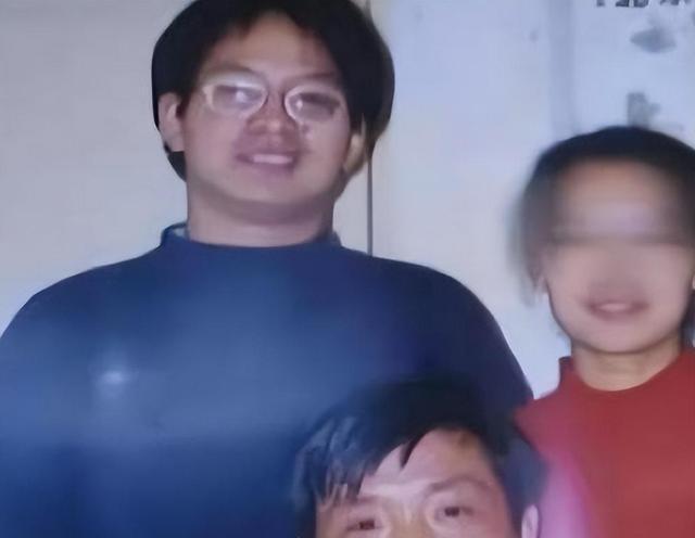 北大博士王永强:移民美国20年不回家,母亲重病也不管,为啥?