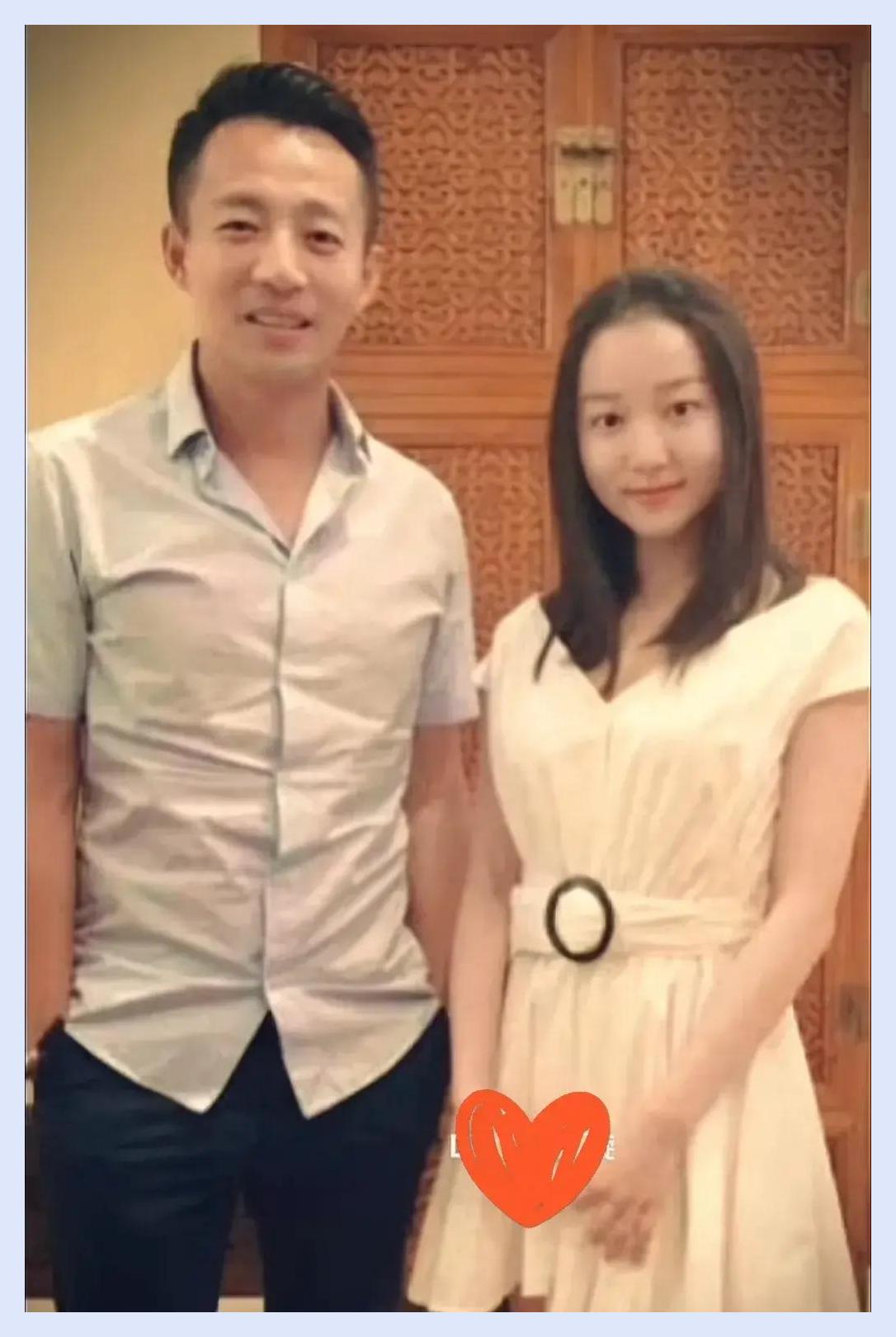 马龙老婆夏露和汪小菲竟是好友,两人的同框照流出,夏露美貌惊人