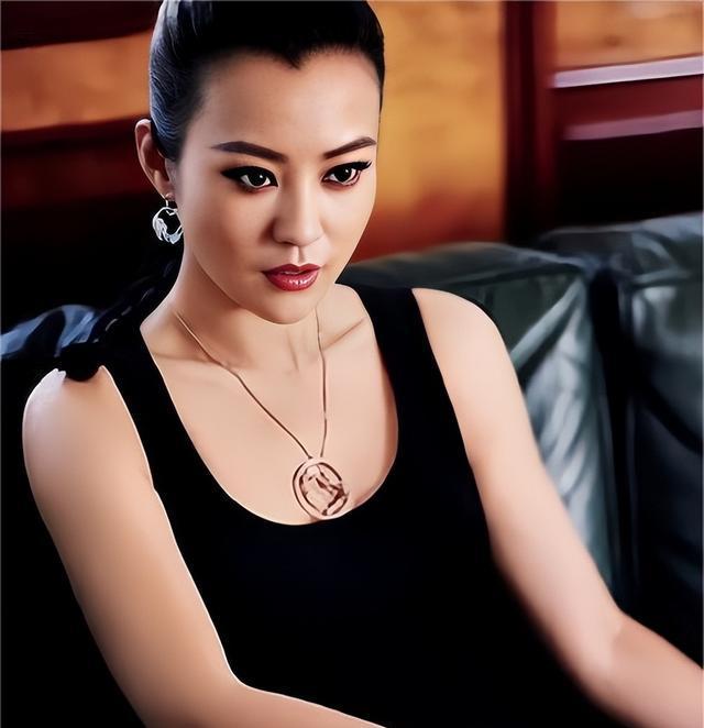 郝蕾发福后不再是美人了?看她和孙俪高圆圆的合照,你就有答案了