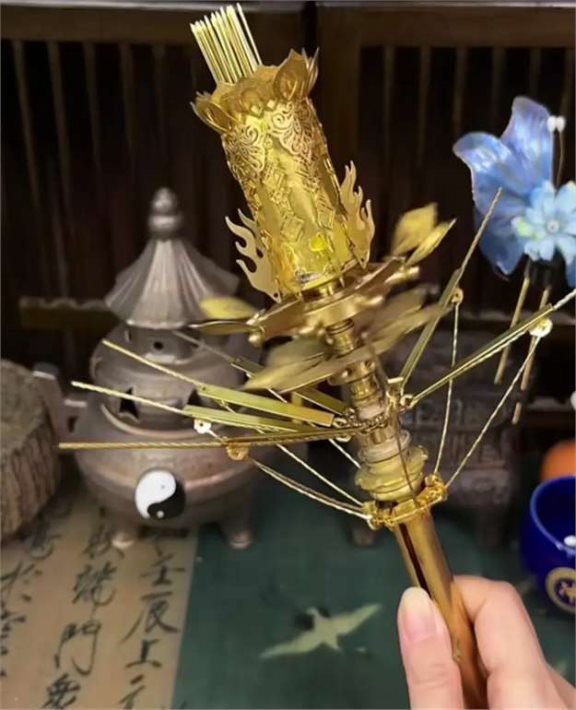 广东80后女子喜爱武侠暗器,复刻出暴雨梨花针!网友:可以穿越了