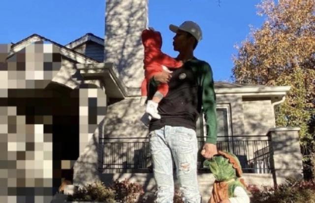 霍思燕长期驻阿那亚,女儿侧颜首次亮相,戴超厚眼镜酷似父亲