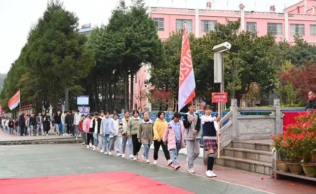 喜讯!富源县墨红中学2024升学率全县第一,且连续18年名列第一!