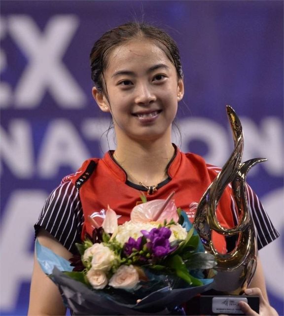 "羽坛第一美女"王适娴:17岁就被谌龙得手,为他不惜主动求婚!