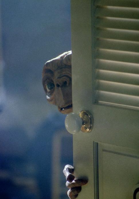 一起和孩子来看《et外星人》这部电影吧学会怎么交朋友